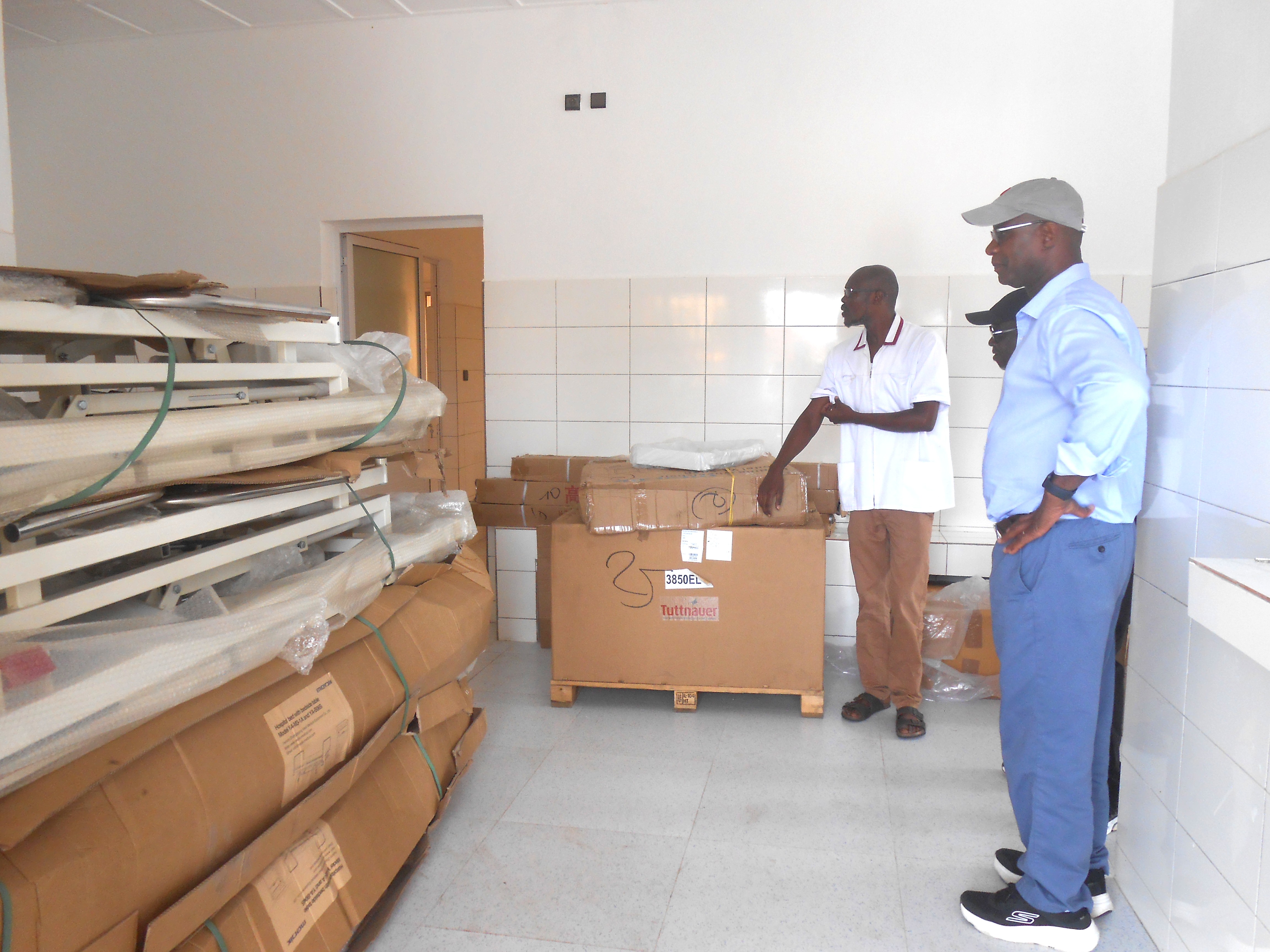 Remise des équipements médicaux et formation à l'USP de Kologan